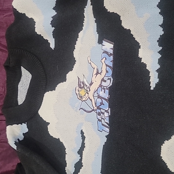 Tidecort heartboon sweater